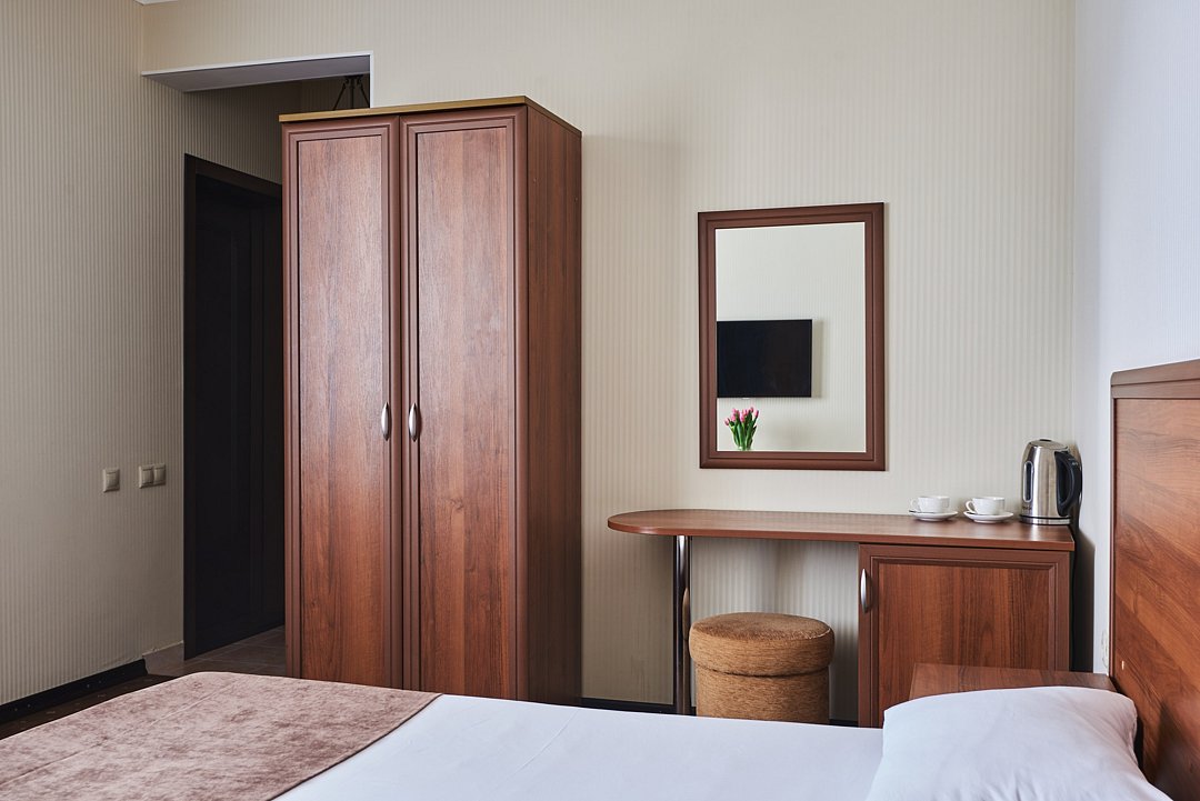 Полулюкс 4-местный 1-комнатный (с лоджией, с видом на море)