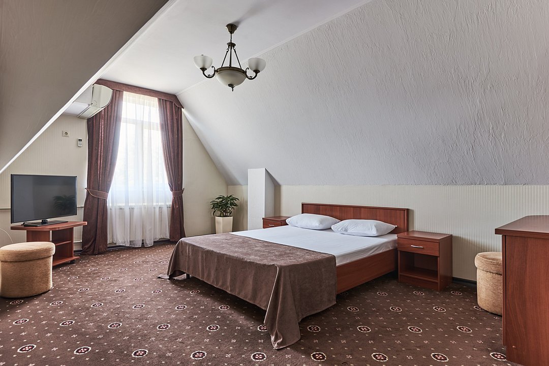 Полулюкс 4-местный 2-комнатный