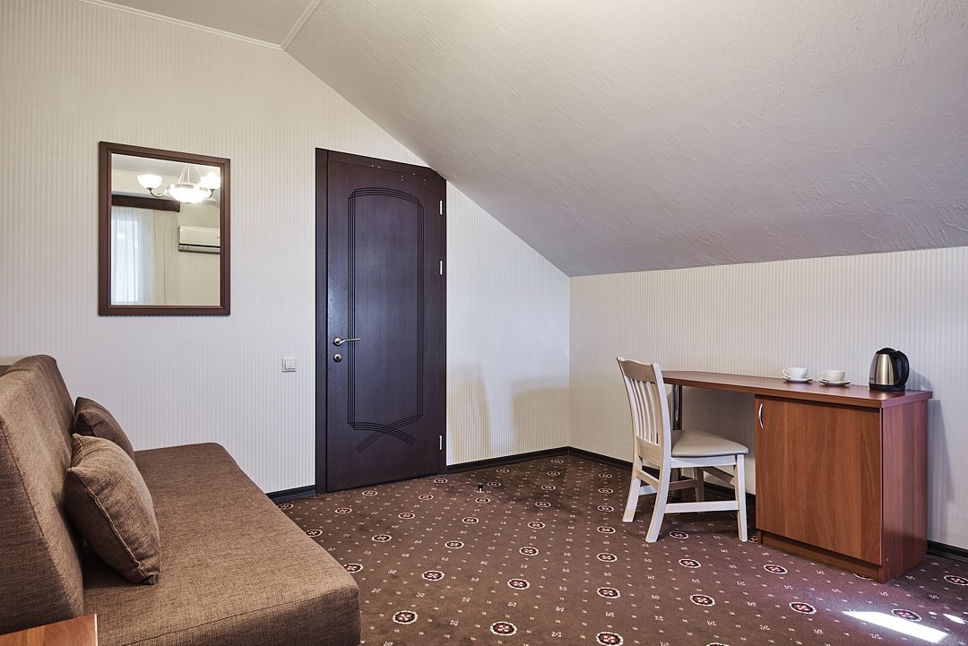 Полулюкс 4-местный 2-комнатный