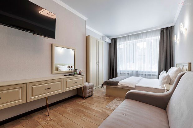 Полулюкс 2-местный 1-комнатный (с диваном, 3 этаж)