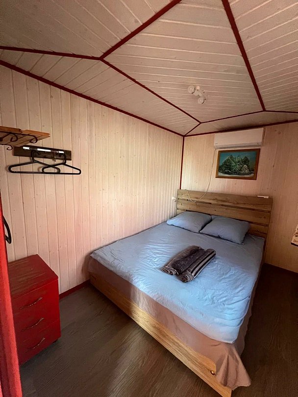 Дом 4-местный 1-комнатный (Бежевый, №2)