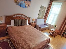 Superior Room with Balcony and Nevsky Prospekt View, Мини-отель Венеция, Санкт-Петербург