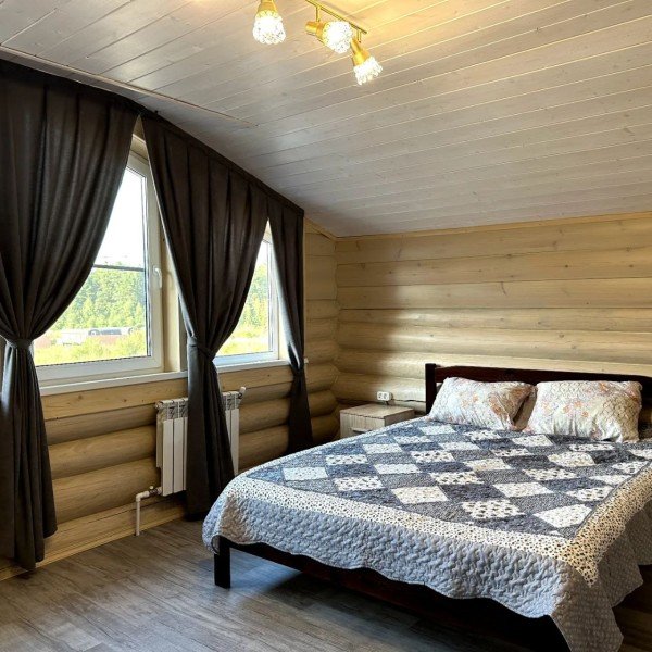 Дом семейный 9-местный 3-комнатный