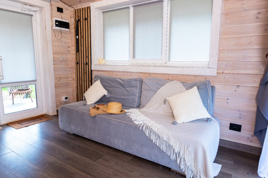 Домик у пруда 4-местный 1-комнатный (1 линия)