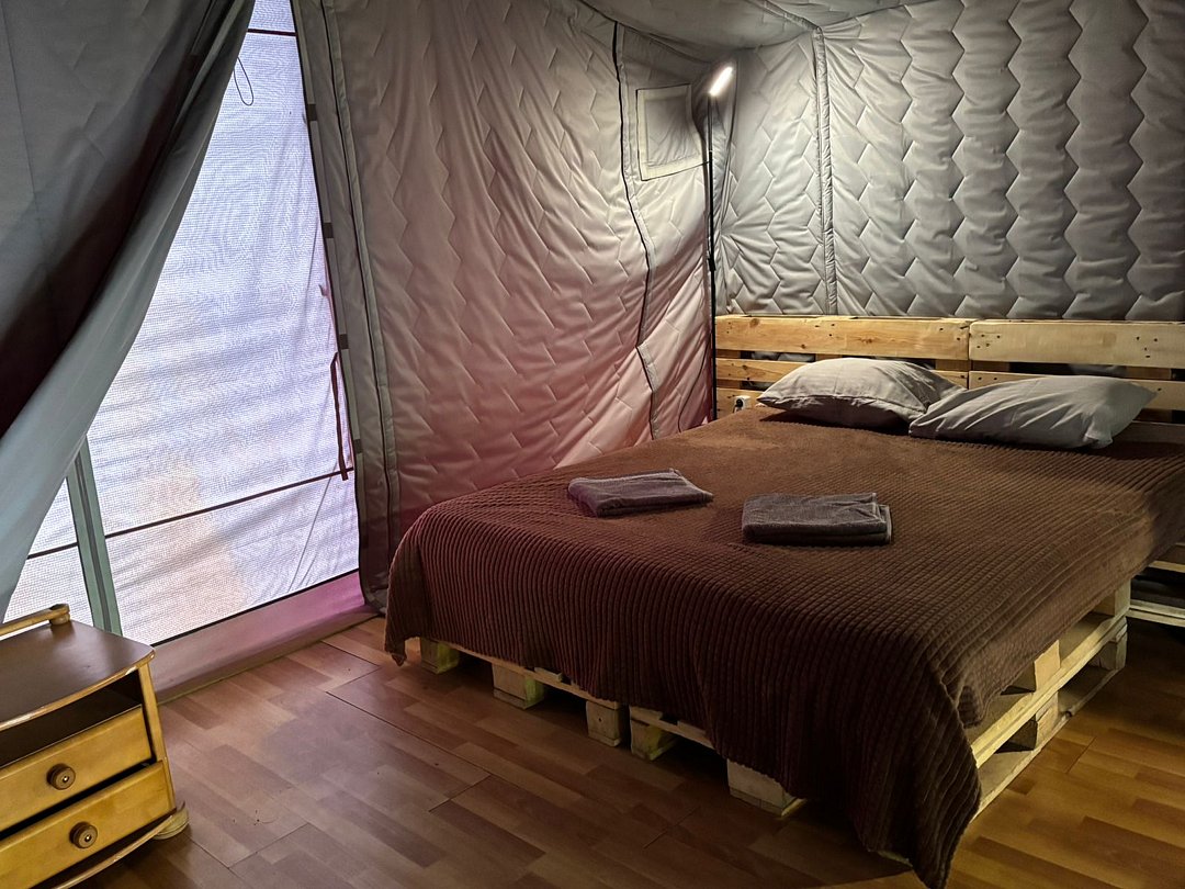 Тент-хаус 3-местный 1-комнатный (Семейный , б-у)