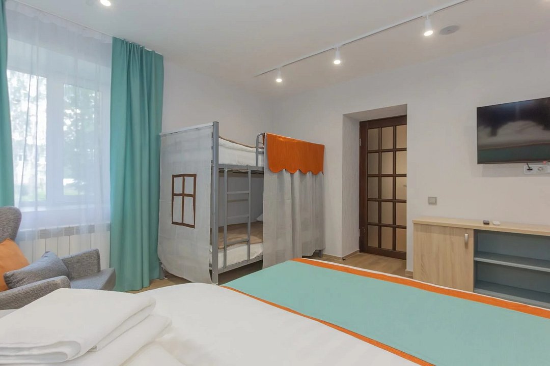 Джуниор сюит 4-местный (корпус Бурый)