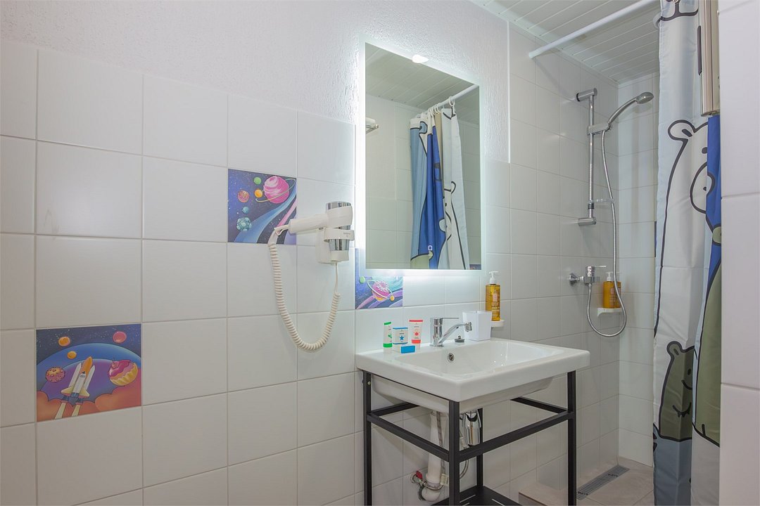 Джуниор сюит 4-местный Семейный (корпус Бурый)