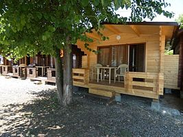 Домики, Гостевой комплекс Три тополя , Пицунда