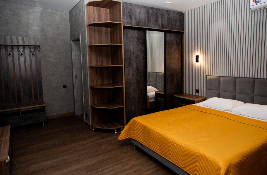 Люкс 4-местный 2-комнатный (DBL)