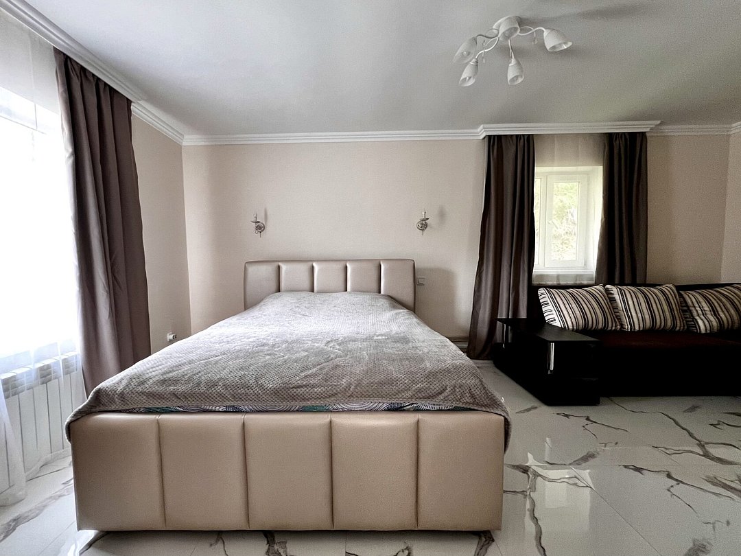 Дом 4-местный 2-комнатный (1 этаж в доме)