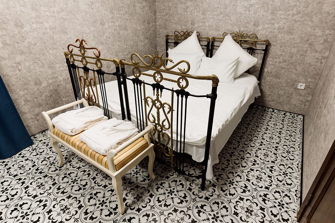 Дом 6-местный 3-комнатный (с бассейном и камином)