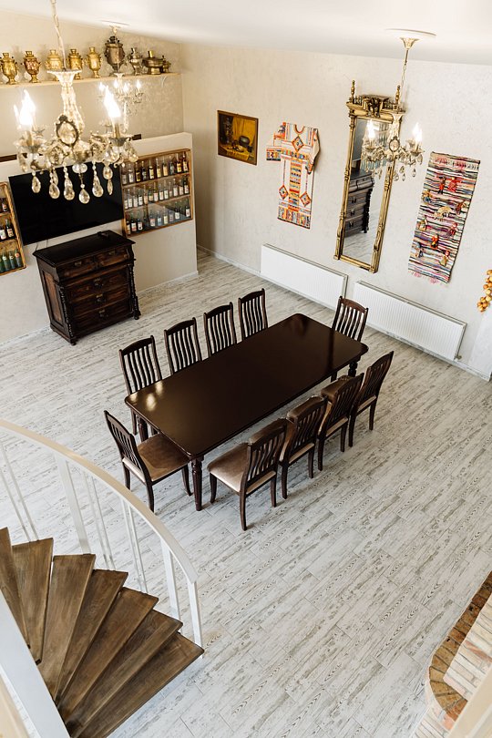 Дом 6-местный 3-комнатный (с бассейном и камином)