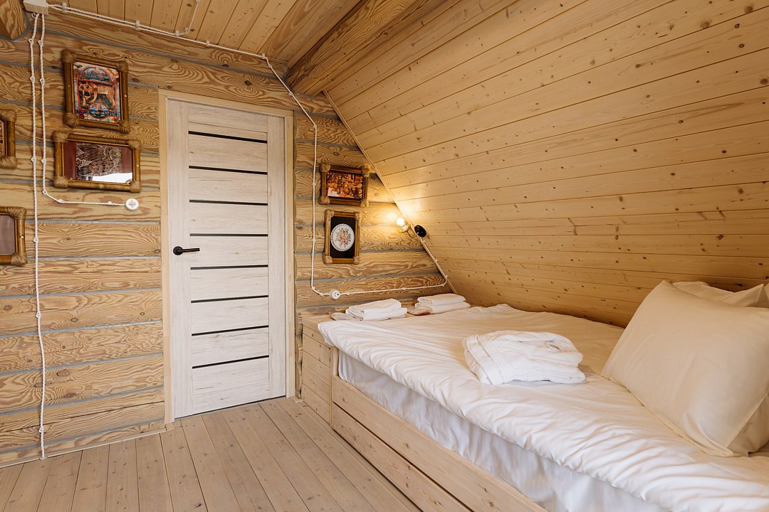 Семейный Сруб 6-местный 3-комнатный 2-этажный