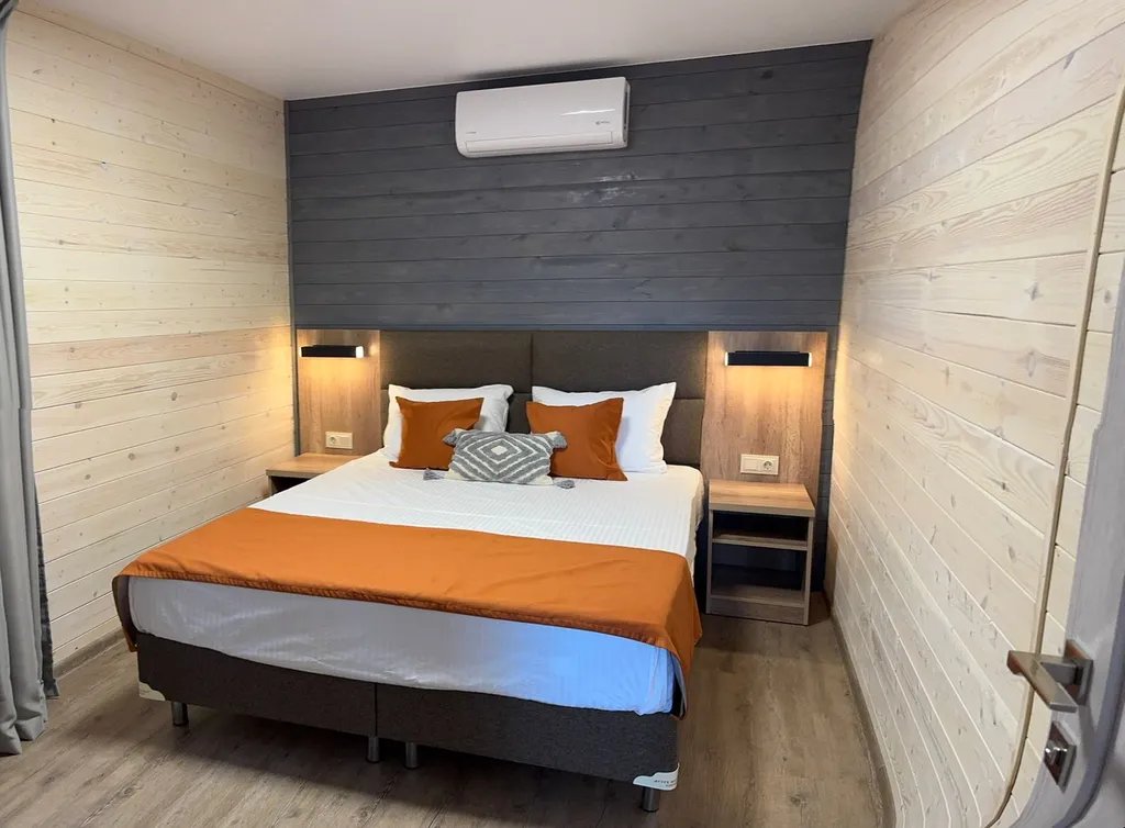 Коттедж 4-местный 2-комнатный (№2)