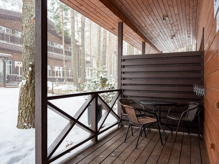 Полулюкс 2-местный (вид на территорию)