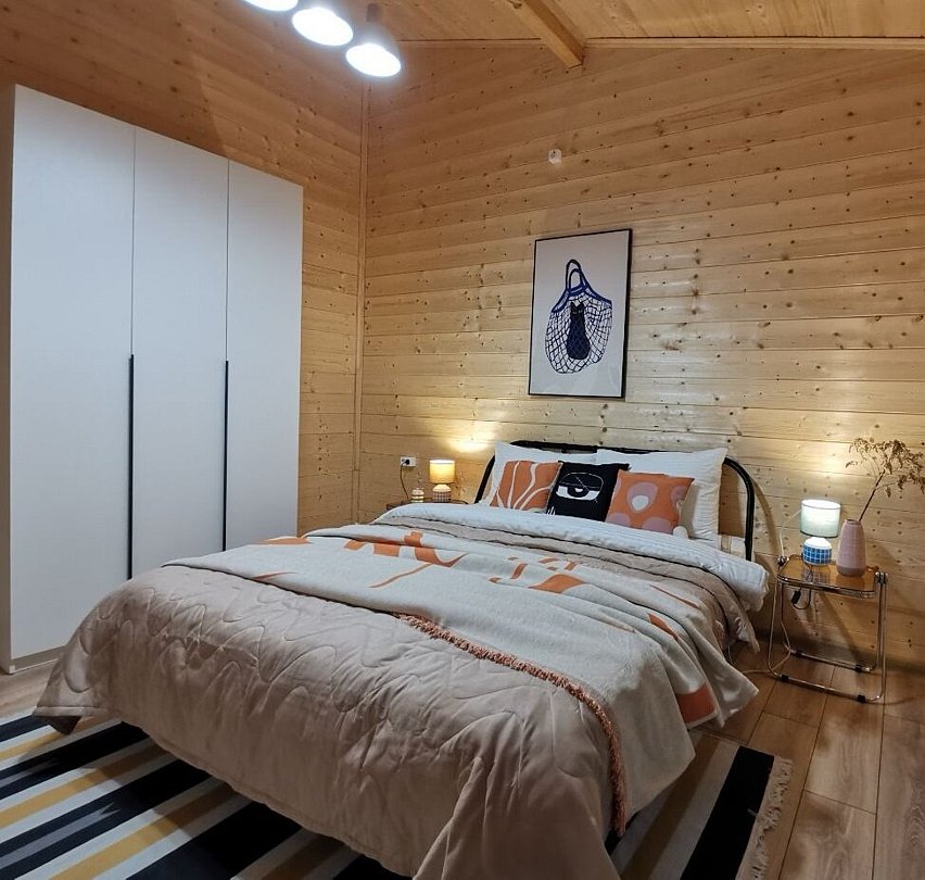 Коттедж 4-местный 2-комнатный (Загородный дом)