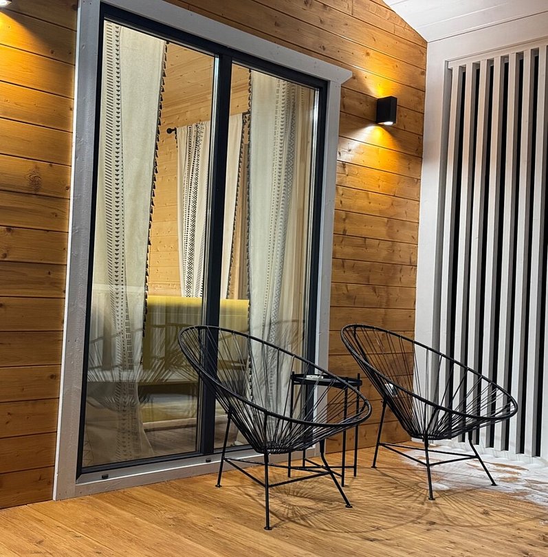 Коттедж 4-местный 2-комнатный (Загородный дом)