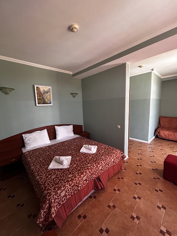 Студио 3-местный (3)