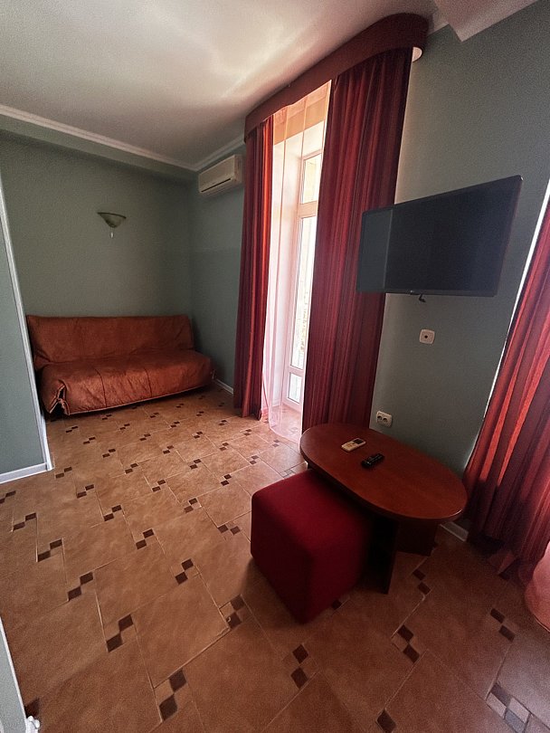 Студио 3-местный (3)