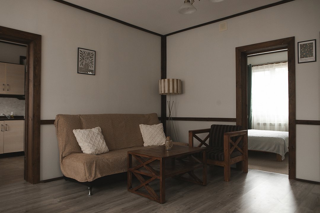 Дом 4-местный 2-комнатный (Брусника, №10)