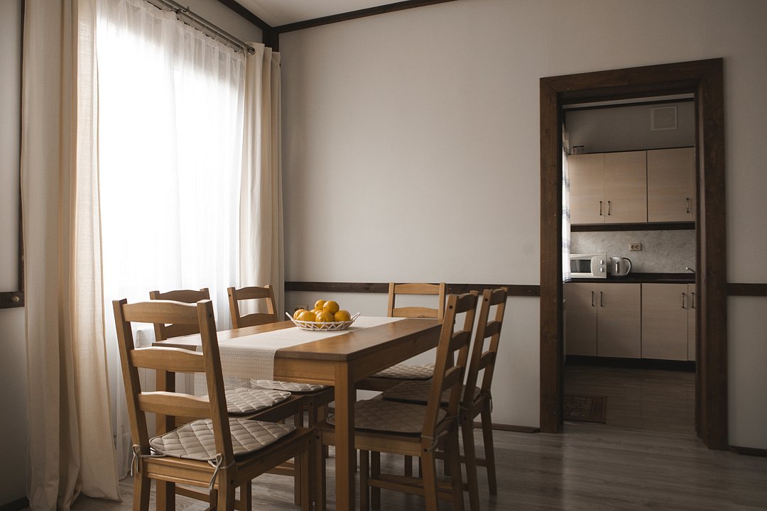 Дом 4-местный 2-комнатный (Брусника, №10)