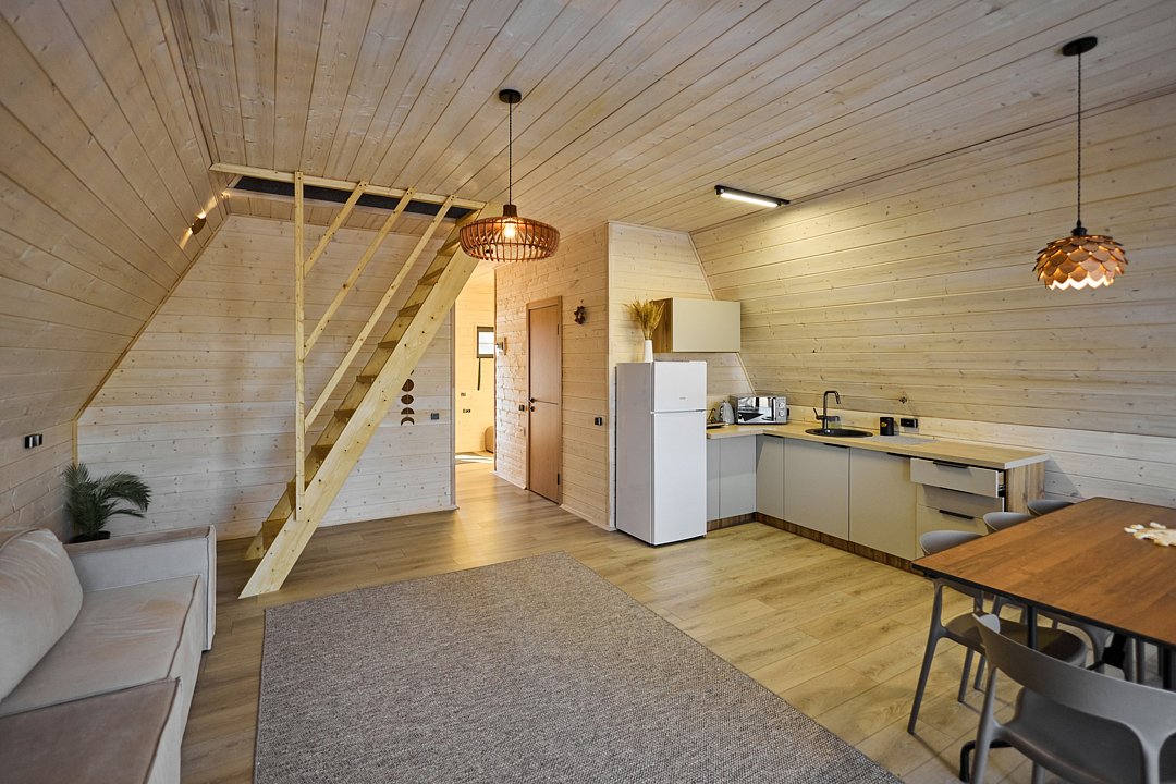 Барн 6-местный (А-фрейм)