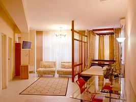 Семейная студия с кухней, Гостевой дом Август, Ялта