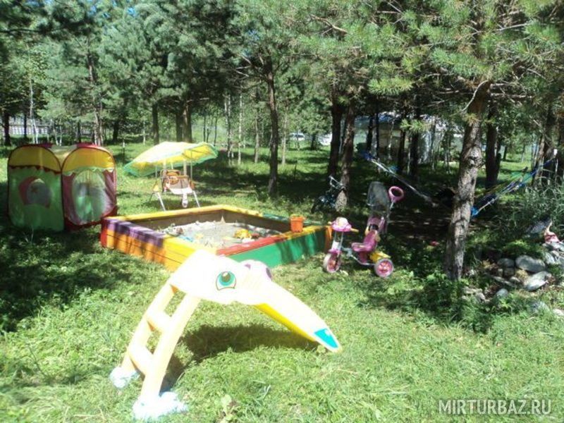 Детская площадка — Дома в аренду «Сельская Усадьба», Чемальский район