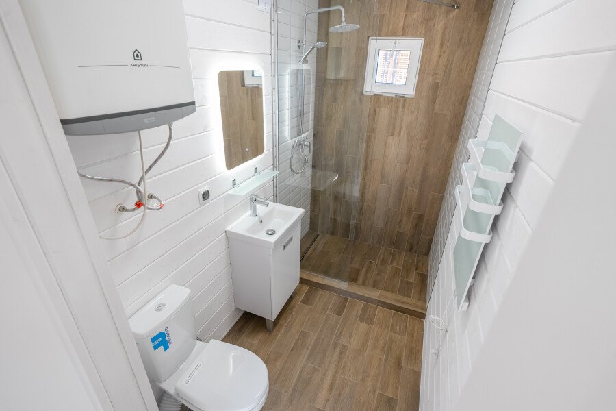 Номер 4-местный 2-комнатный (выход на бассейн)