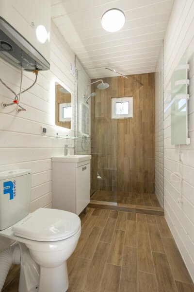 Номер 4-местный 2-комнатный (выход на бассейн)