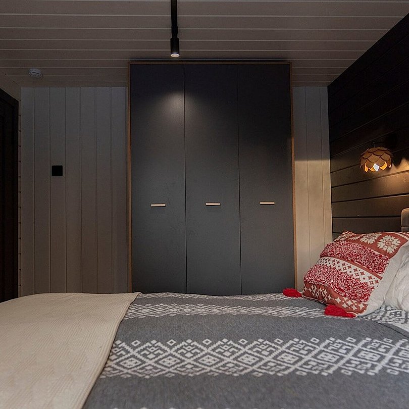 Дом 4-местный 3-комнатный (BARN-63)