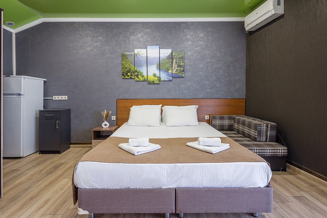 Комфорт 2-местный (с балконом и видом на горы)