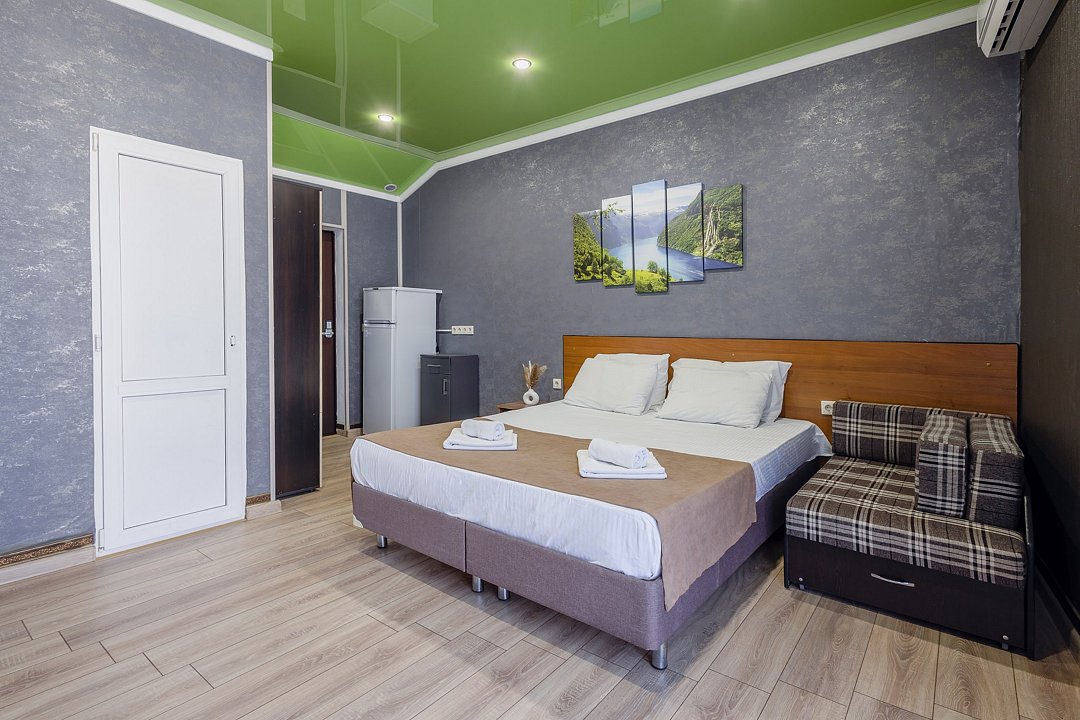 Комфорт 2-местный (с балконом и видом на горы)