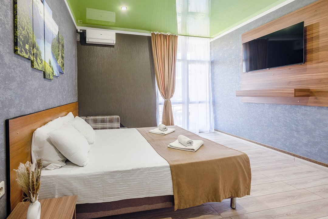 Комфорт 2-местный (с балконом и видом на горы)