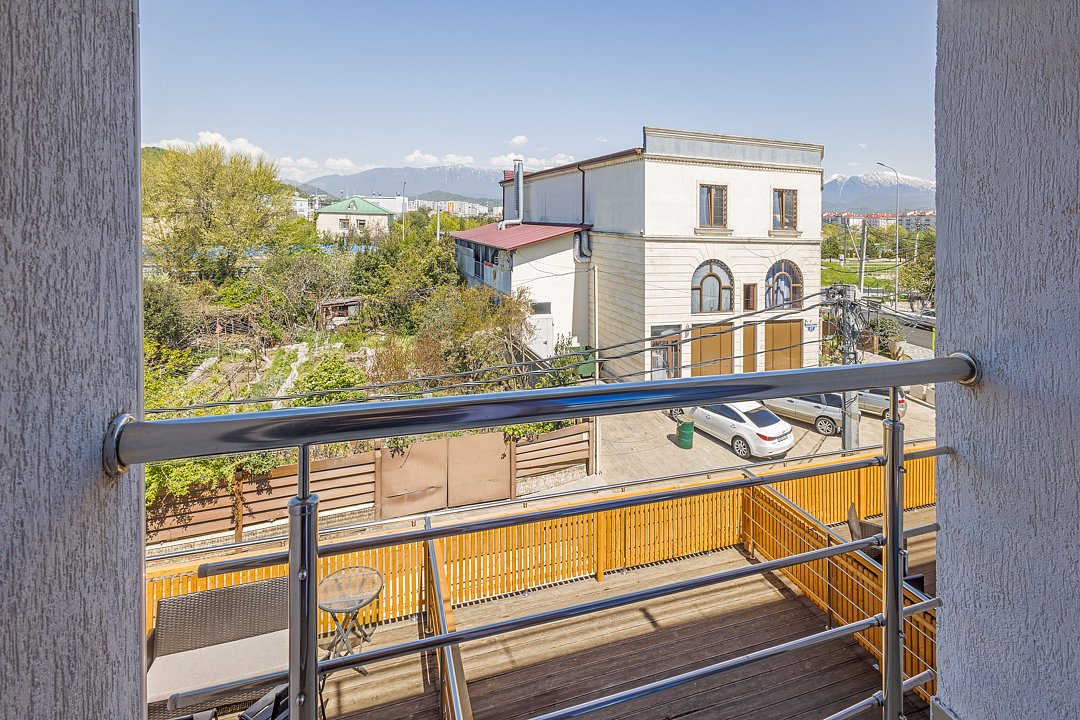 Комфорт 3-местный (с балконом и видом на горы)