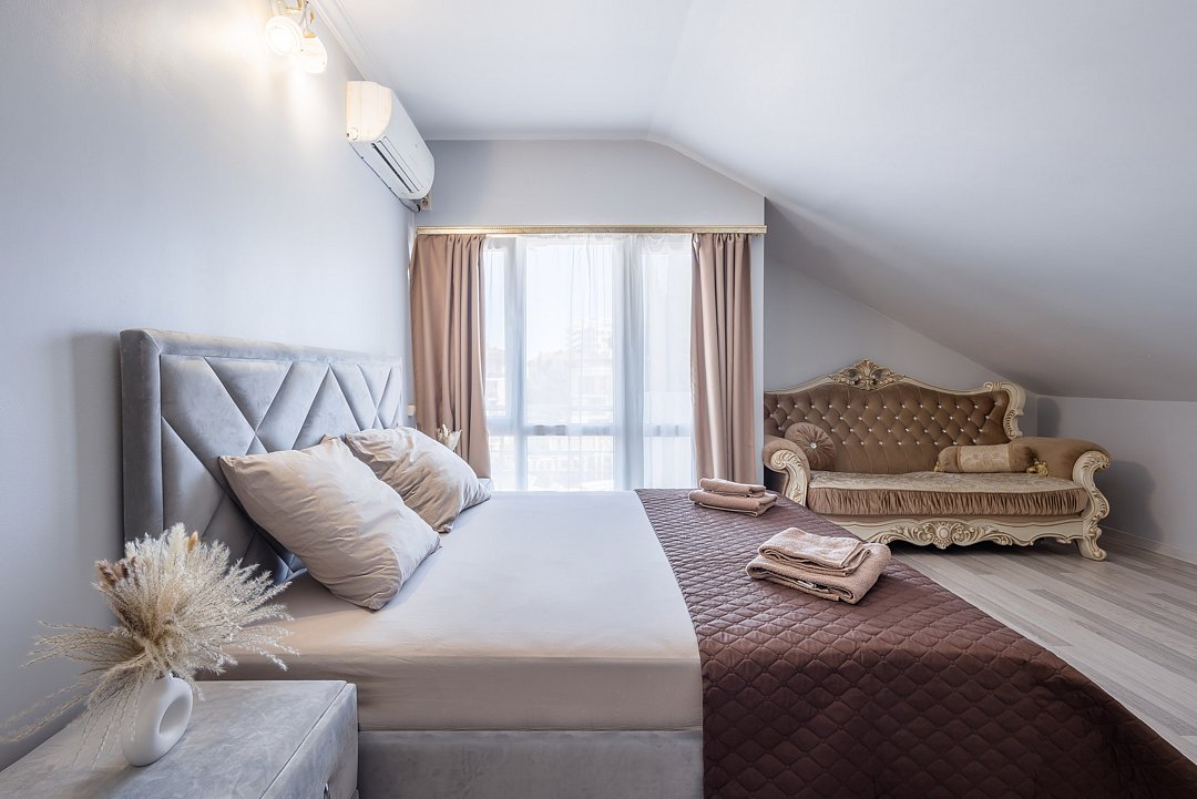 Люкс 4-местный (с балконом)