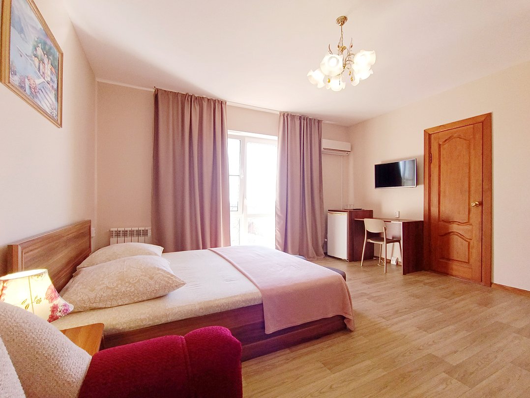 Полулюкс 5-местный (с балконом)