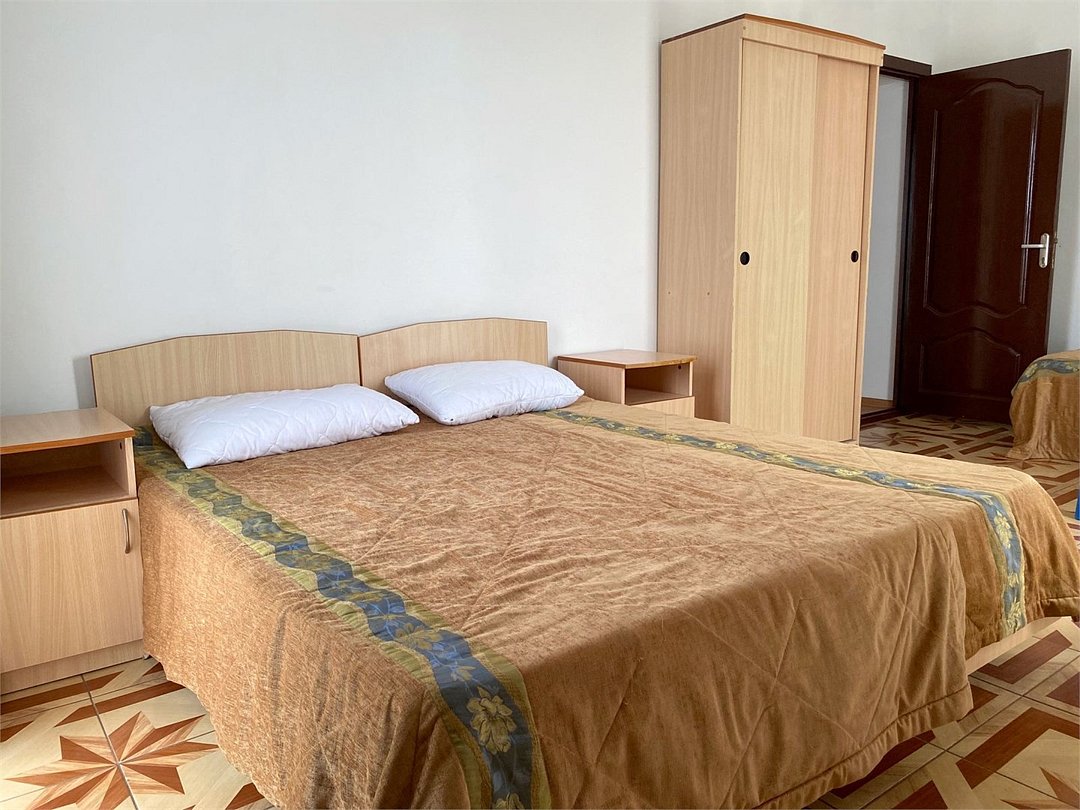 Апартаменты 6-местный 2-комнатный (с балконом)