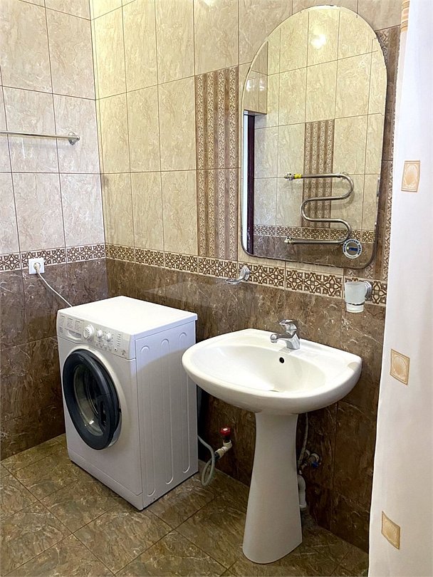 Апартаменты 6-местный 2-комнатный (с балконом)