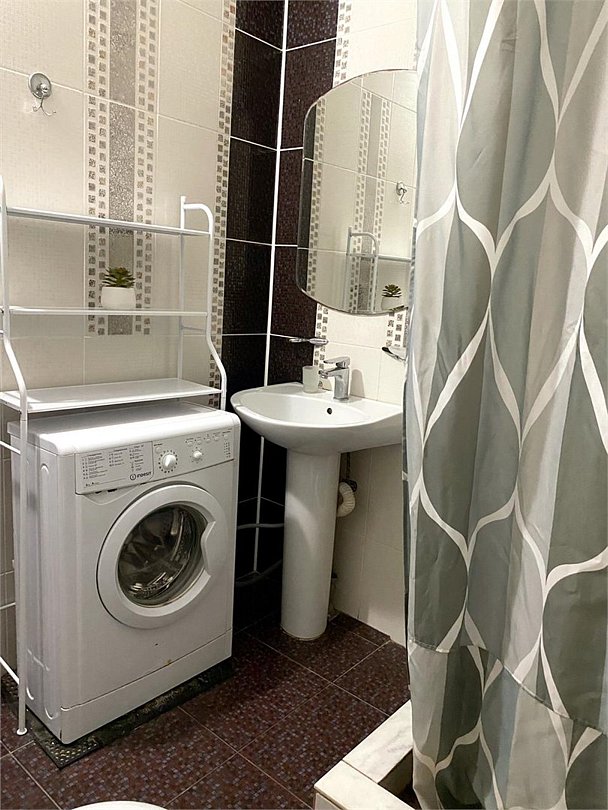 Апартаменты 6-местный 3-комнатный (с балконом)