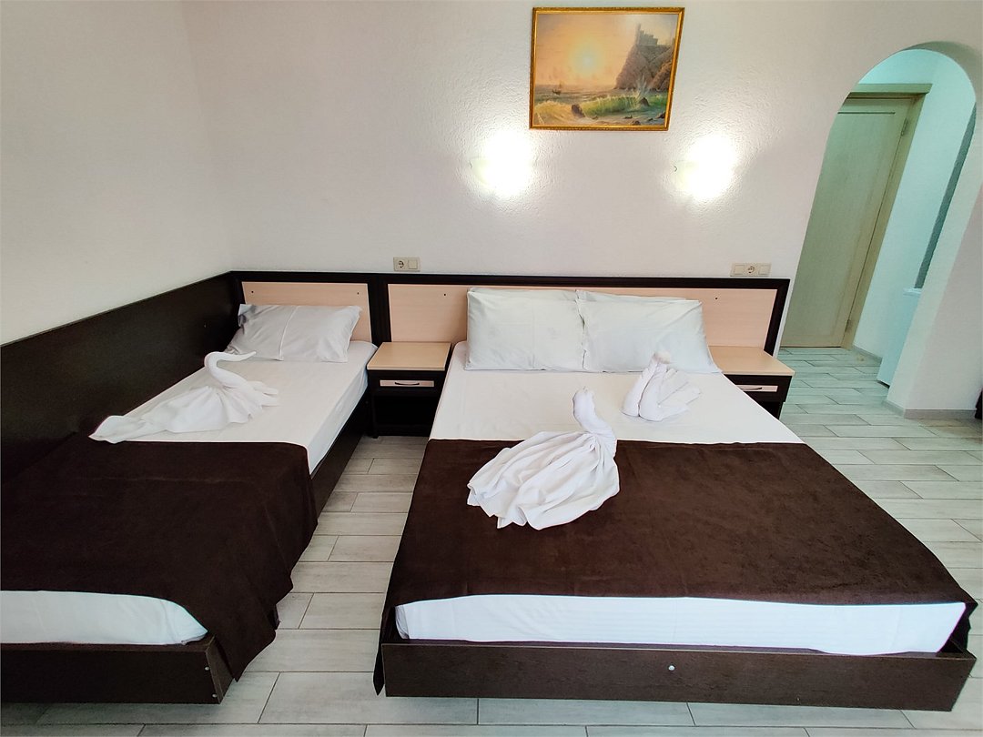 Стандартный 4-местный (с балконом)