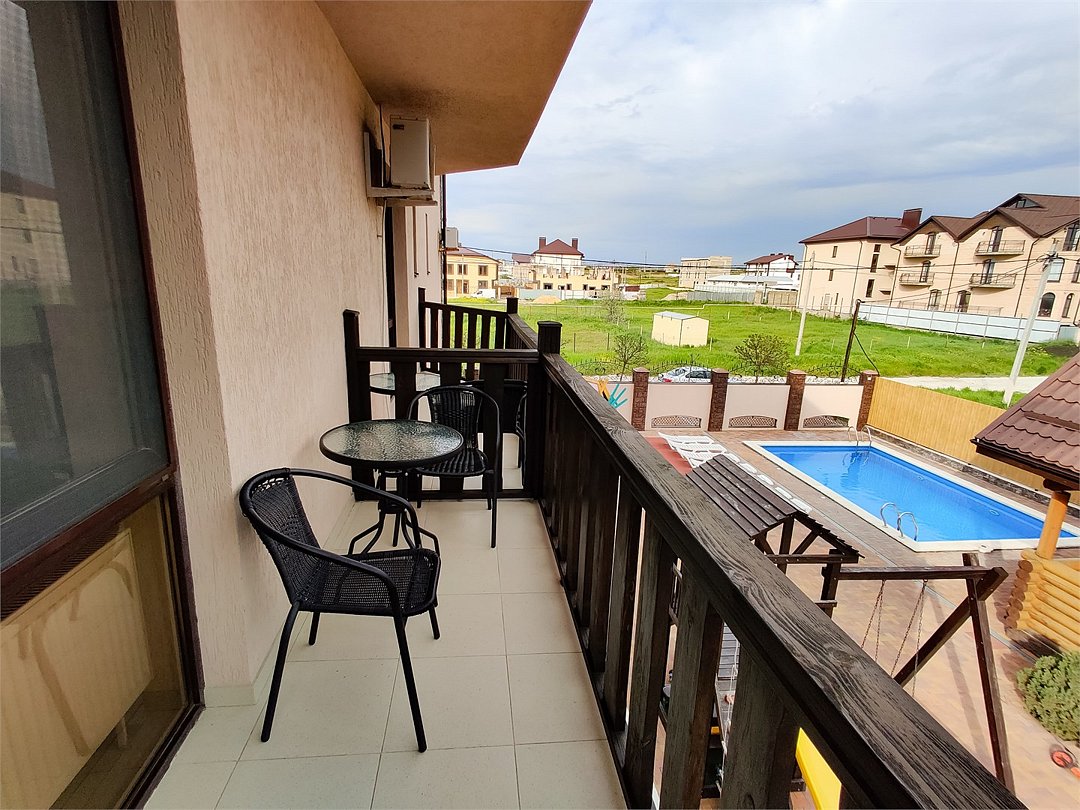 Стандартный 4-местный (с балконом)