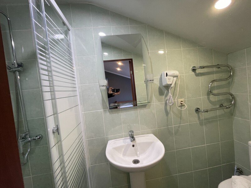 Делюкс 4-местный 1-комнатный (с балконом)