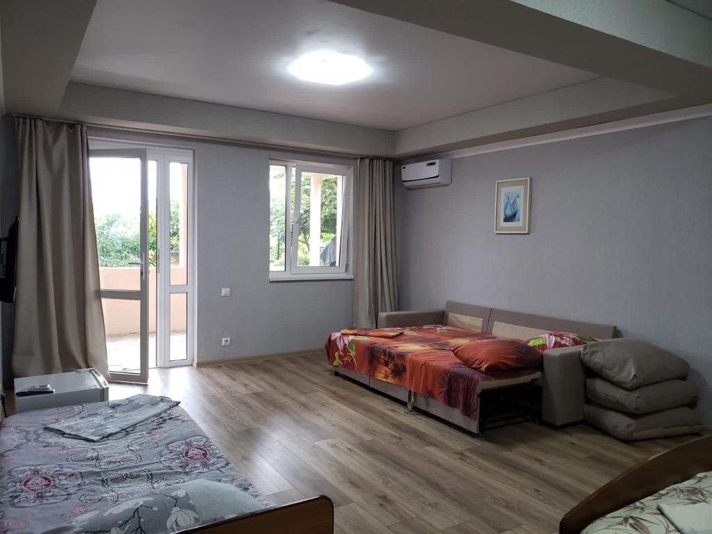 Улучшенный 4-местный (вид на сад)