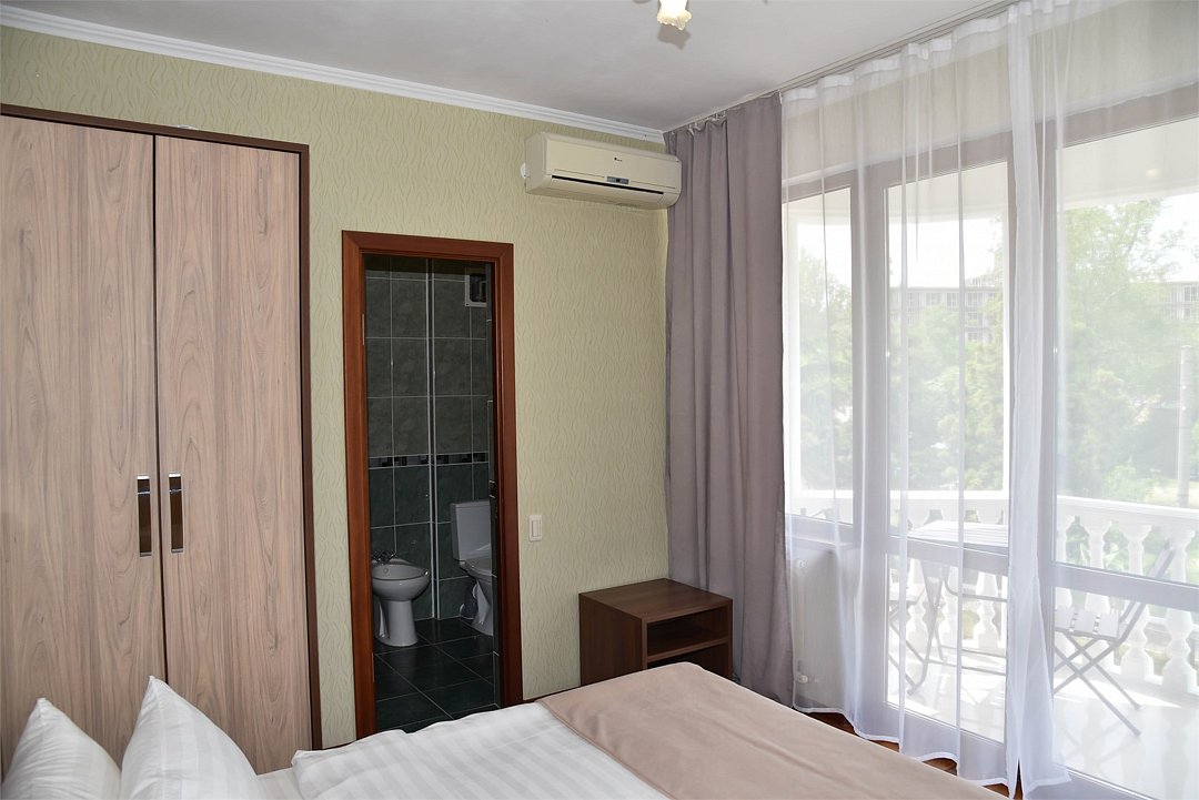 Апартаменты 6-местный 3-комнатный (с кухней)