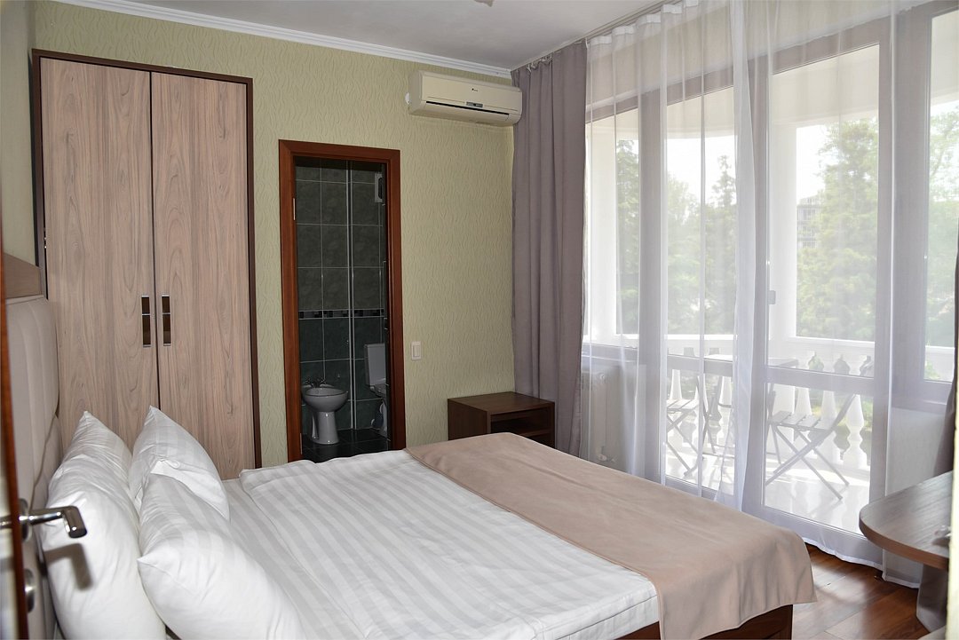 Апартаменты 6-местный 3-комнатный (с кухней)