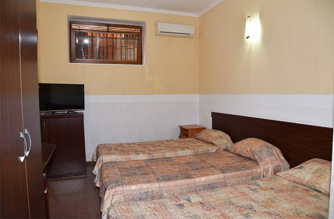 Номер 3-местный (полу-цоколь)