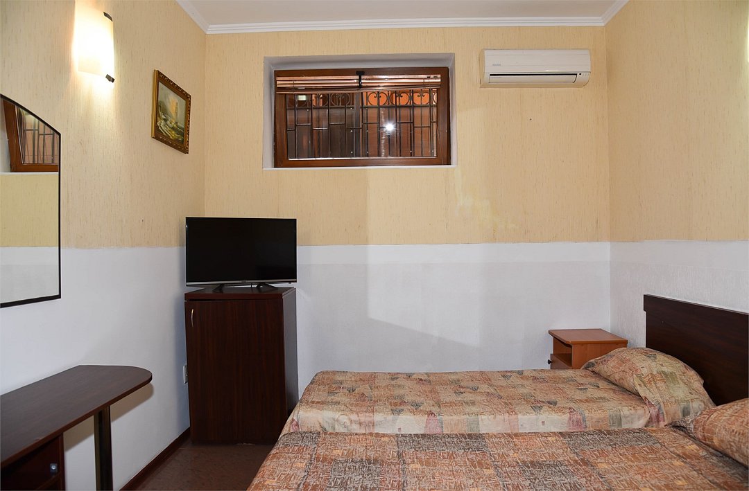 Номер 3-местный (полу-цоколь)