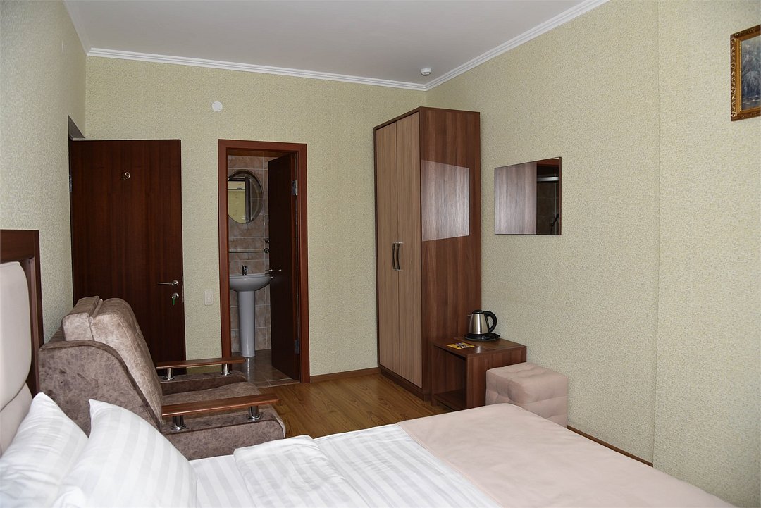 Номер 3-местный (с креслом)