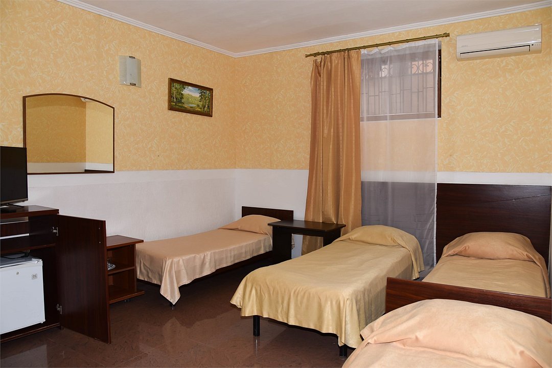 Номер 4-местный (полу-цоколь)